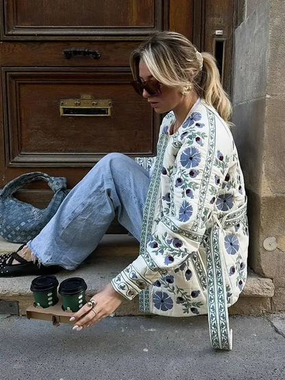 Abby Quilt Jas Met Riem Dames | Gewatteerd Jack Vrouw | Jas Met Bloemenprint Blauw-Wit