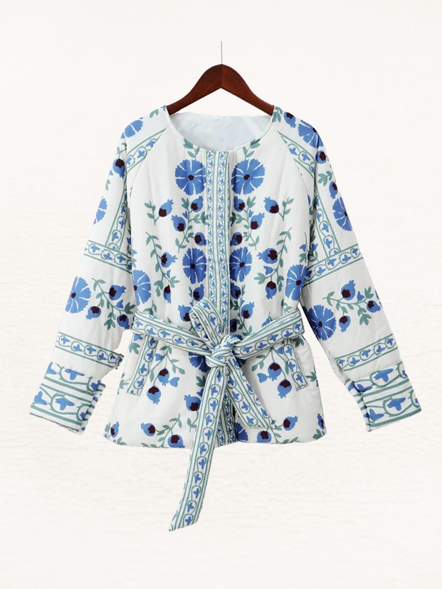 Abby Quilt Jas Met Riem Dames | Gewatteerd Jack Vrouw | Jas Met Bloemenprint Blauw-Wit